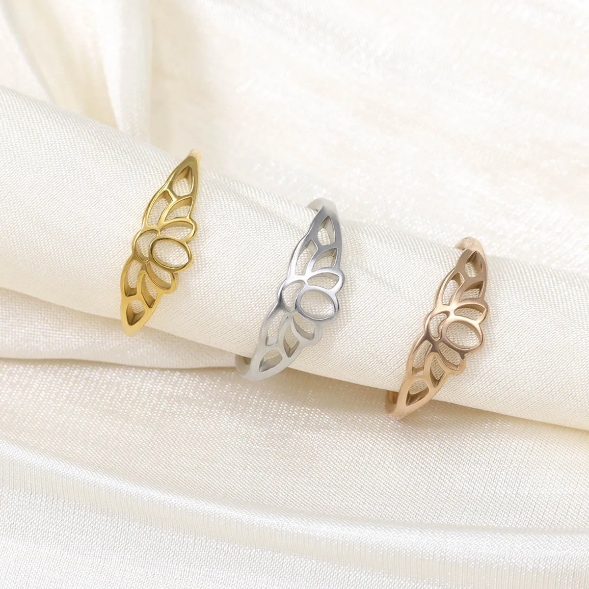 3pc Adjustable Bow Hollow Lotus Design Toe Ring Set