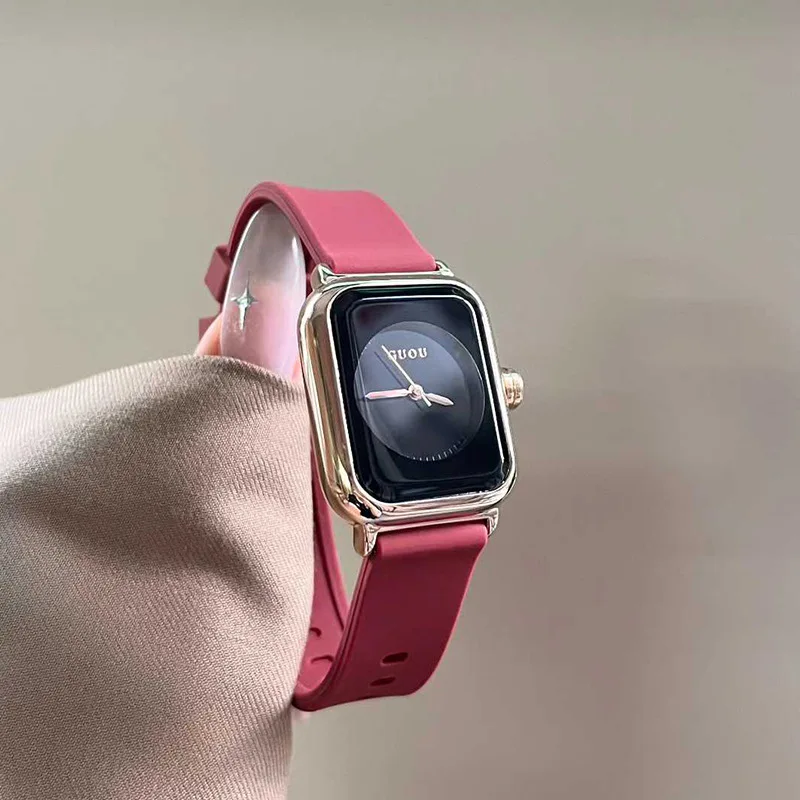 New Minimalist Silicone Strap Women'S Watch, Simple Three-Hand Design, Fashionable Sports Watch, Trendy Women'S Watch.