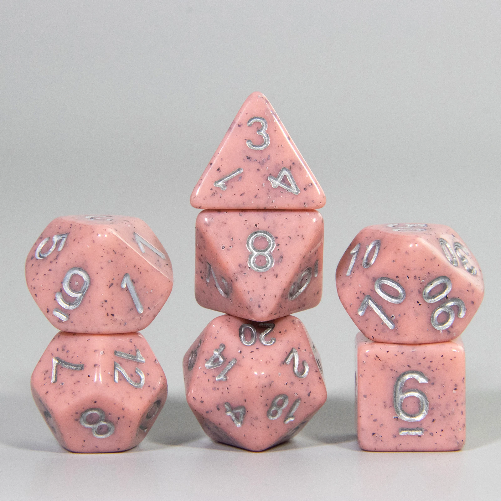 

Твердые цветные игральные кости, пластиковые многогранные кости для подставки для игровых игр DND ролевые игры, настольные, настольные игровые принадлежности