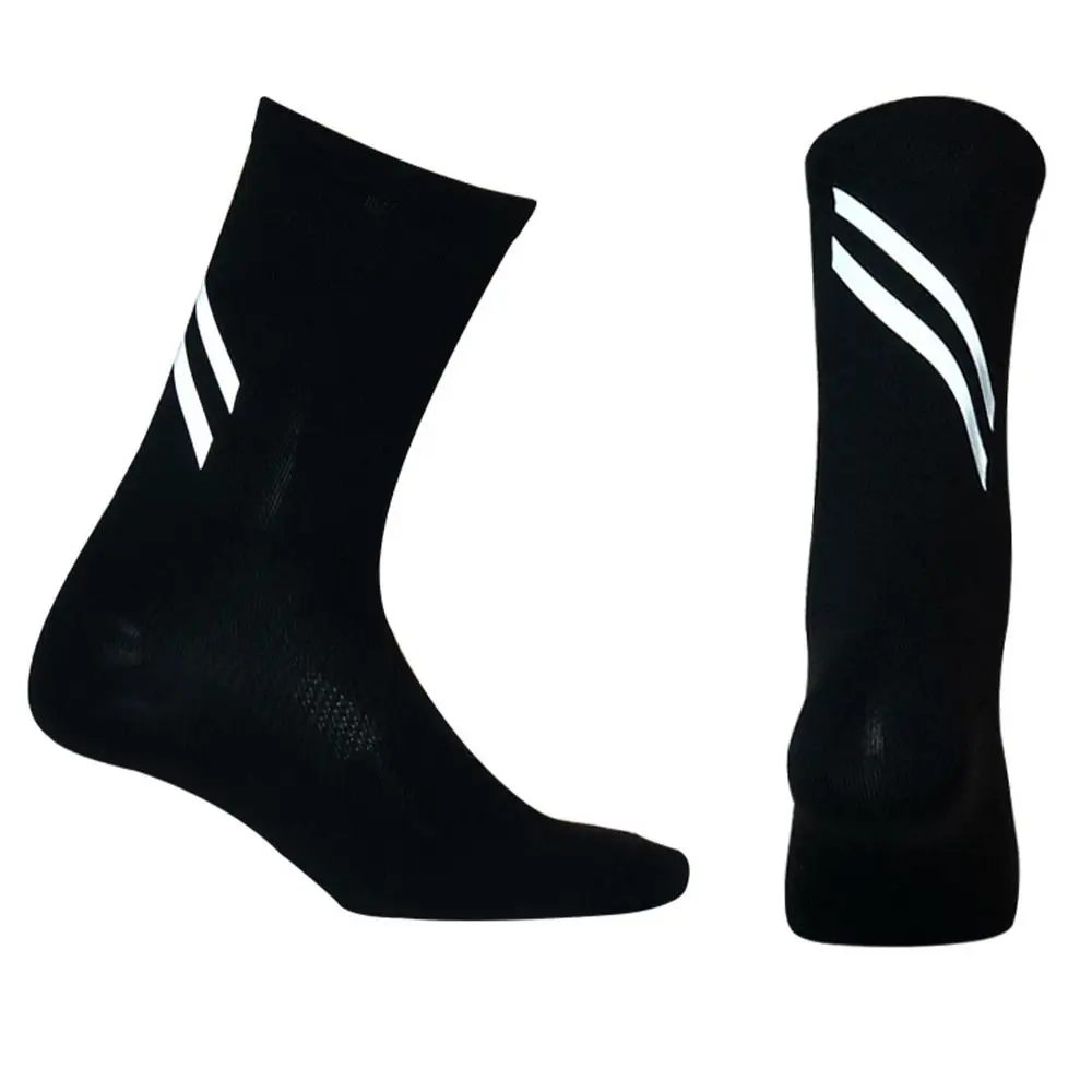 1 Pair Reflective Reflective Cycling Socks Breathable Sweat-absorbent Reflective Sports Socks Wear Resistant Not Deformed