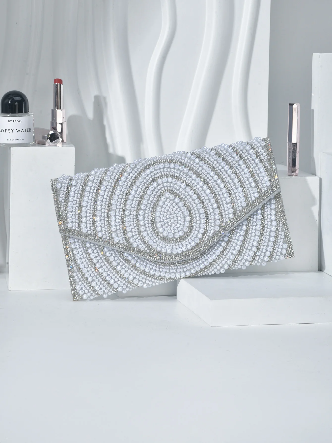 Simple new retro pearl embroidered beaded sequined envelope bag wedding messenger dinner