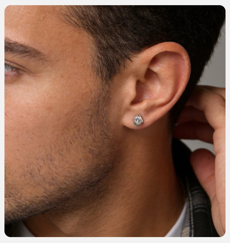 Vnox Kupfer-Ohrstecker mit schwarzem und weißem Zirkon für Männer und Frauen, gold- und silberfarbener Ohrstecker, 7 x 8,6 mm, minimalistischer Schmuck, Geschenke – Detail 4