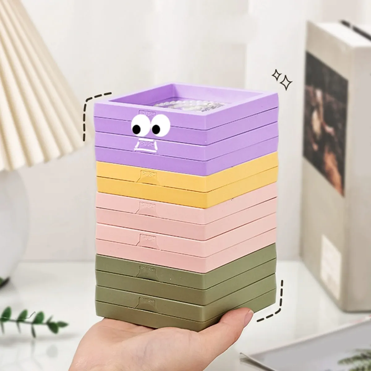 

Transparent floating display box, plastic film jewelry packaging box, jewelry, necklace, ring, and collectible storage box