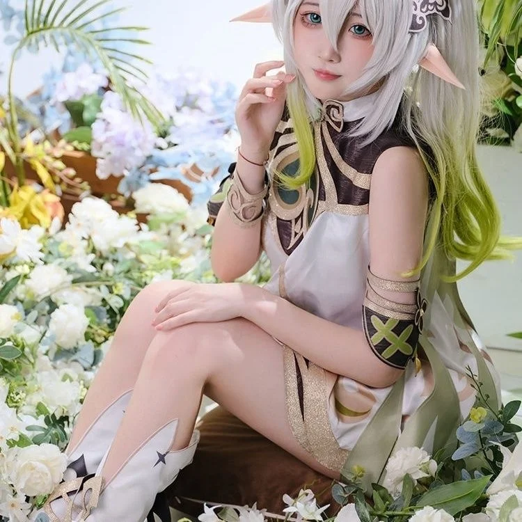 Genshin Impact, grass god, Naxida cos, small, auspicious, intelligent god, lovely wig, cosplay suit, female