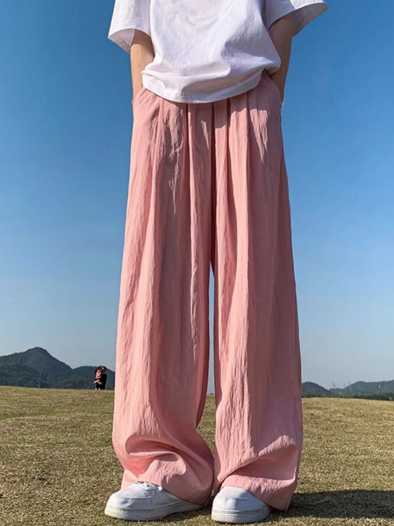 Frühling und Herbst New American High Street Hong Kong Style Trendige Hose mit geradem Bein für Damen, modische und bequeme Hose mit weitem Bein, lockere und vielseitige, drapierte, dünne, lässige, vielseitige, sportliche lange Hose