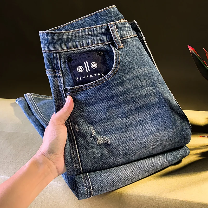 

Осенние элитные мужские джинсы 2025 года, новые свободные висячие прямые потертые повседневные универсальные брюки в Корейском стиле