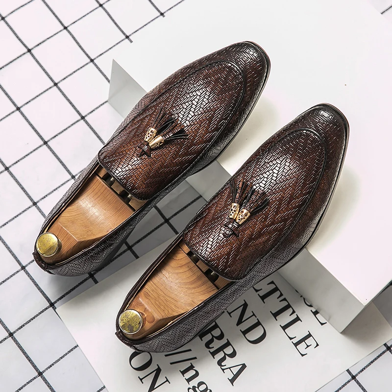 

Casual leather shoes men Korean version of the casual leather shoes tassel shoes men's business formal casual leather shoes