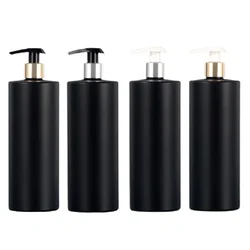 10Pcs Matte Black Plastic Bottle 300ml 500ml Flat Shoulder PET Black White Lotion Pump Gold Silver Collar Packaging Container