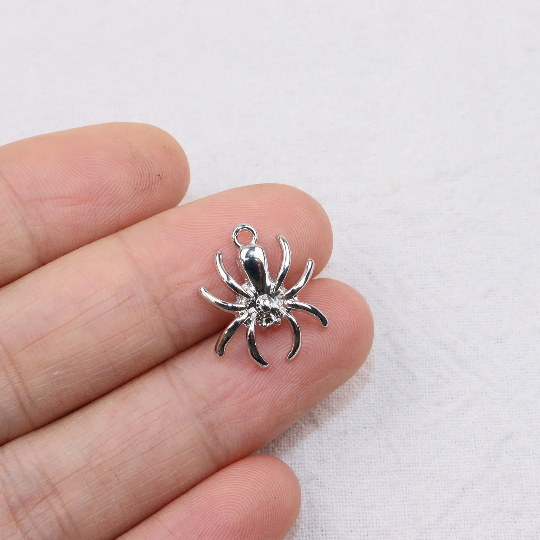 Eruifa 20pcs 14mm Lovely Spider Girl\'s Coin Zinc Alloy DIY Fashipn Jewelry Necklace Earrings Bracelets Charms Pendant 2 Colors