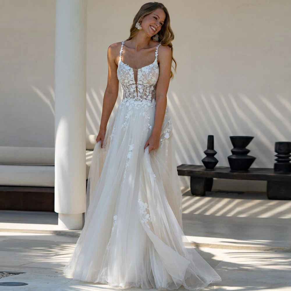 Maßgeschneidertes Bohemian-Spitzen-Brautkleid mit transparentem, tiefem Ausschnitt, Brautkleid mit transparentem Sweetheart-Ausschnitt, Strand-Hochzeitskleid