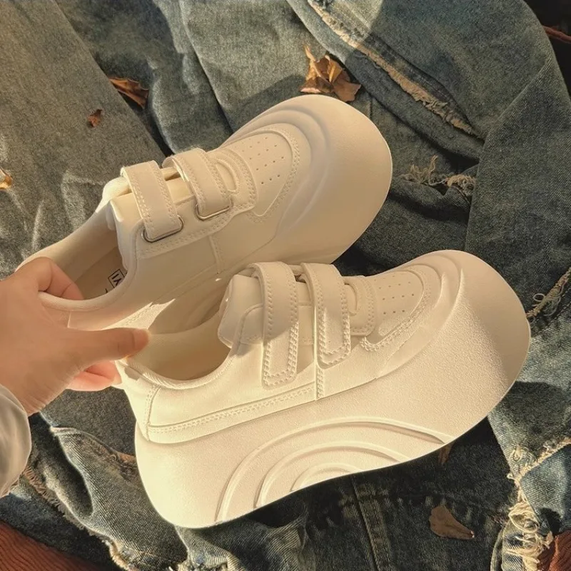 

New Spring and Autumn2025Big-head Casual White Sneakers for Women,Niche Height-increasing Sneakers and Thick-soled Women's Shoes
