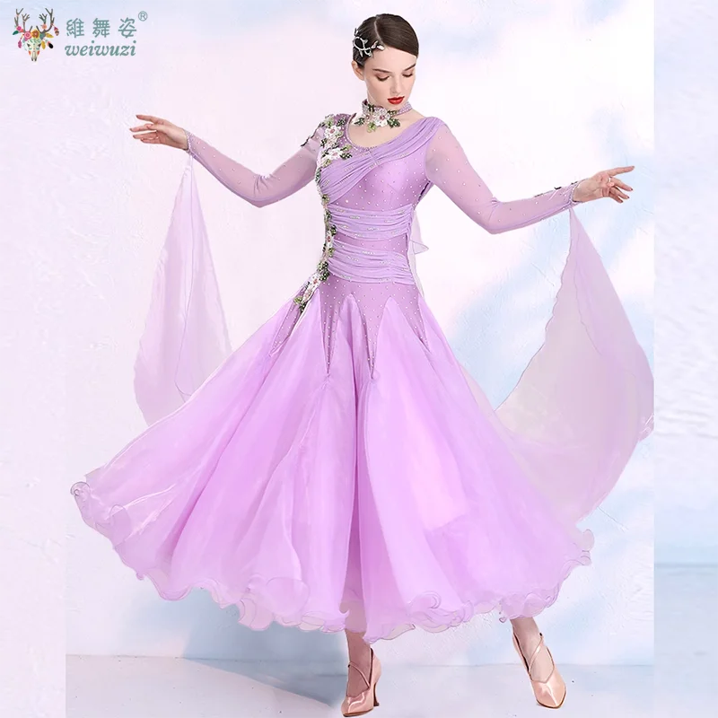 فستان أداء الرقص الحديث خرز مخيط يدويًا أرجواني بأكمام طويلة فستان الفالس التانغو زي البطولة الدولية #1