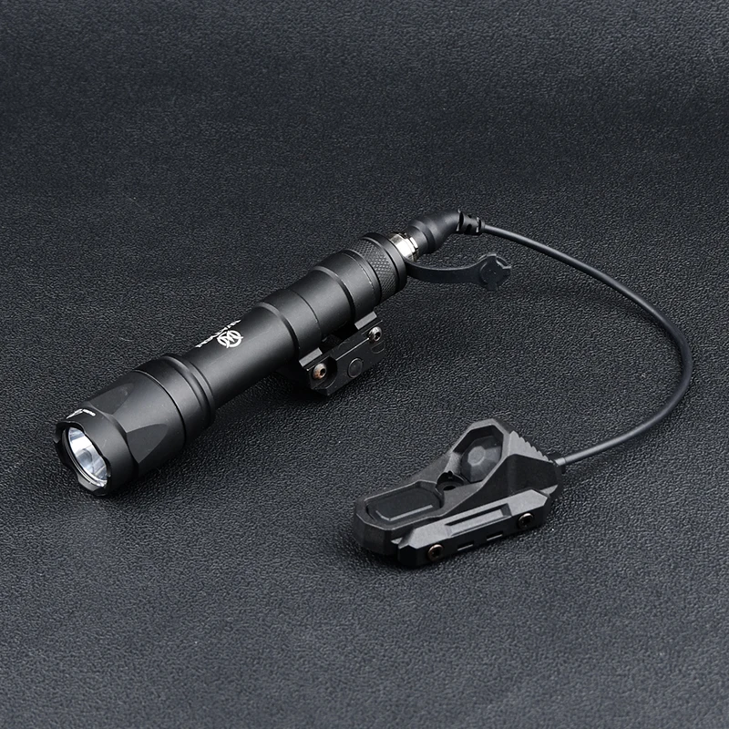 WADSN linterna táctica blanca con interruptor de presión para riel20mm - imagen 4