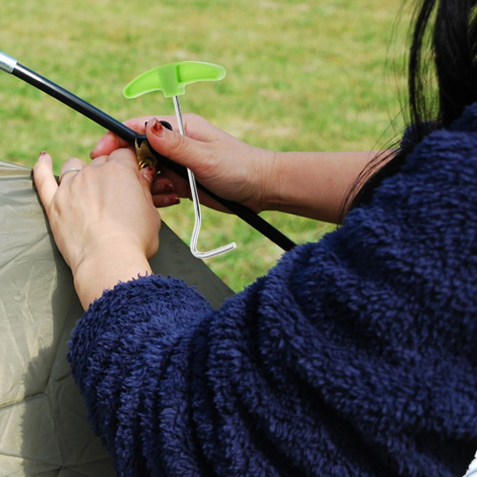 

5Pcs Portable Tent Peg Remover Tool Multi Functional Stake Puller for Outdoor Camping Gear Easy to Spot Compact Design