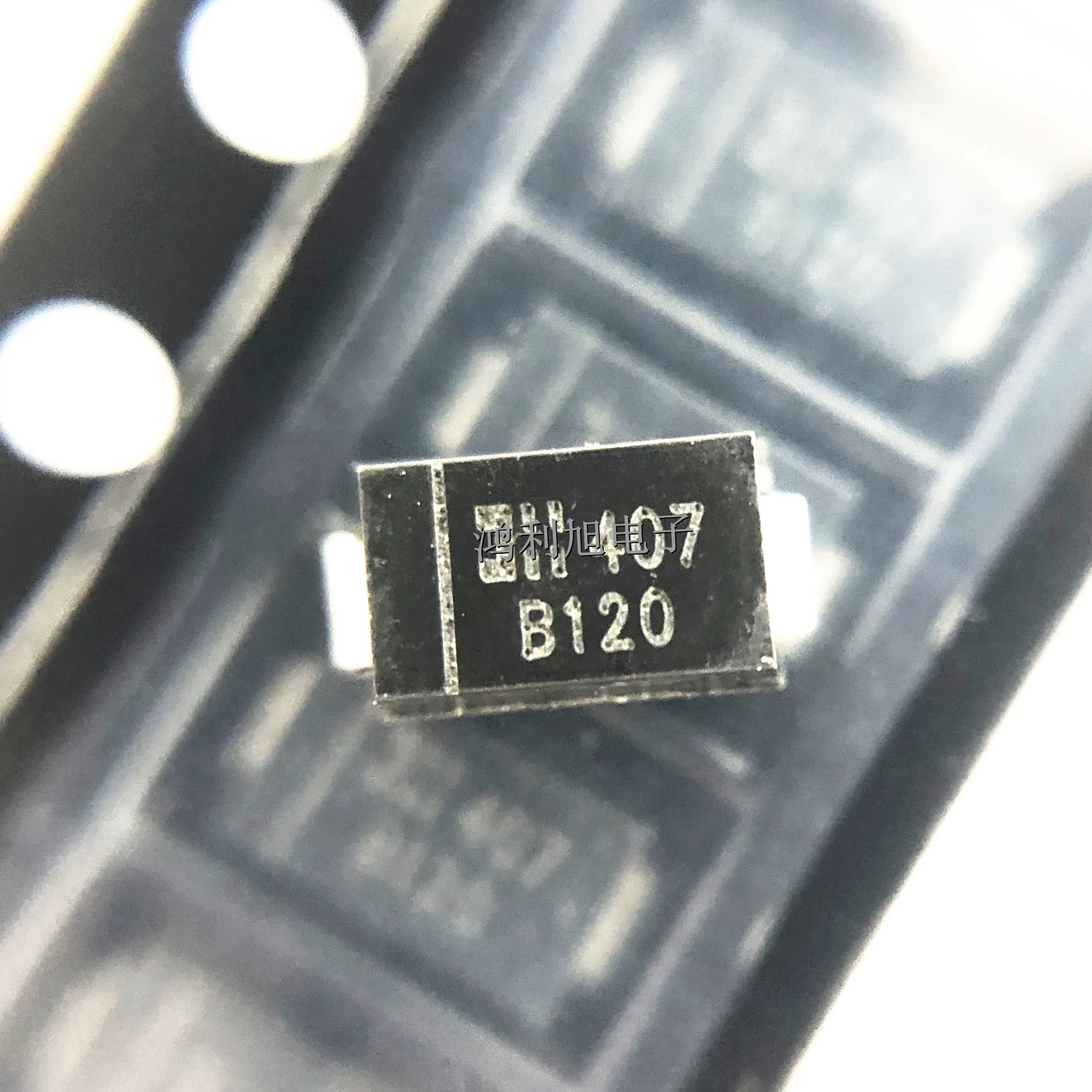 50PCS/Lot B120-13-F MARKING:B120 Diode Schottky 20V 1A 2-Pin SMA T/R