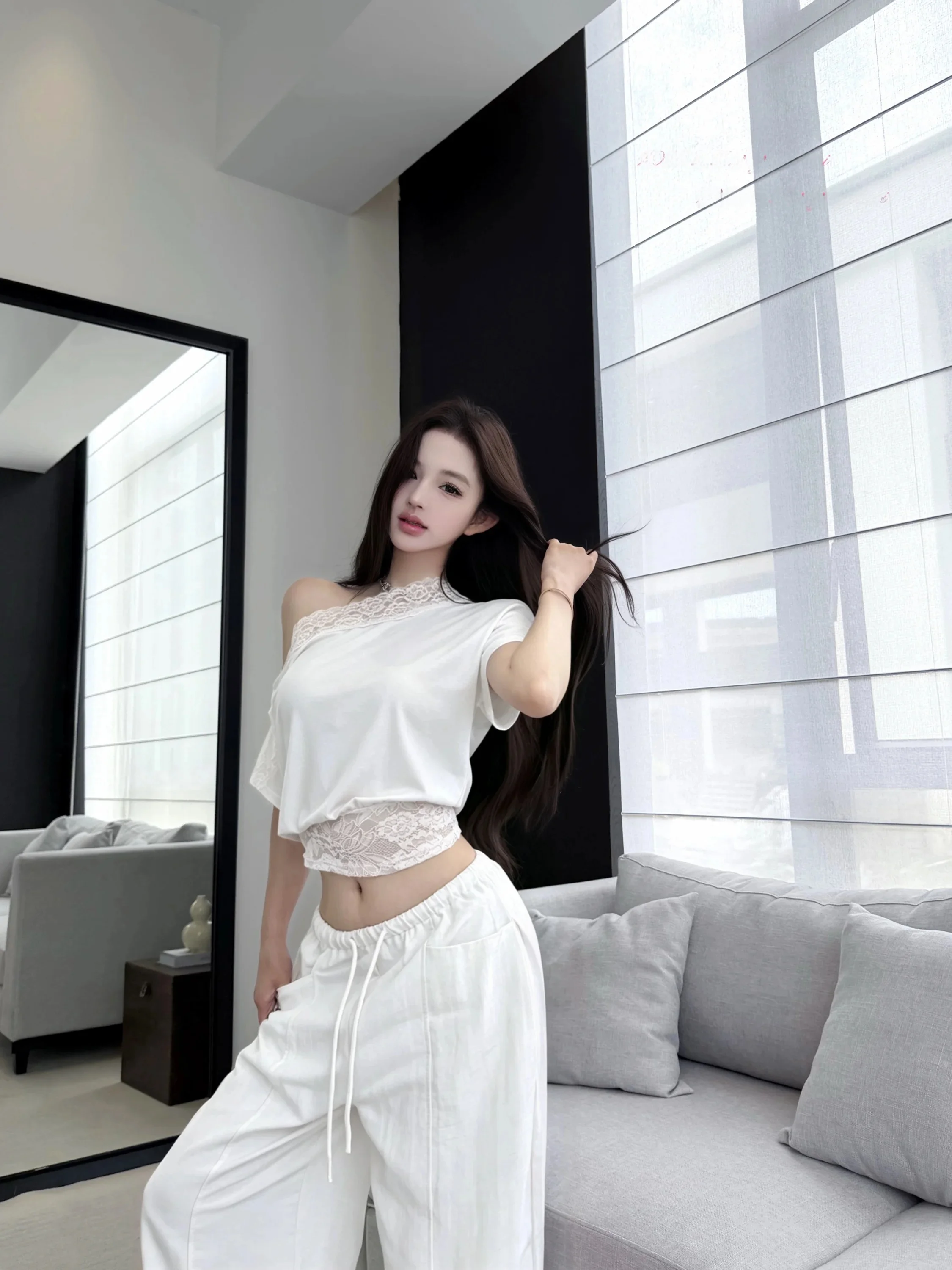 

White Lace Splice Shoulder T-Shirt Women's Summer Hot Girl Set Drawstring Elastic Waist Wide Leg Pants Two Piece Set