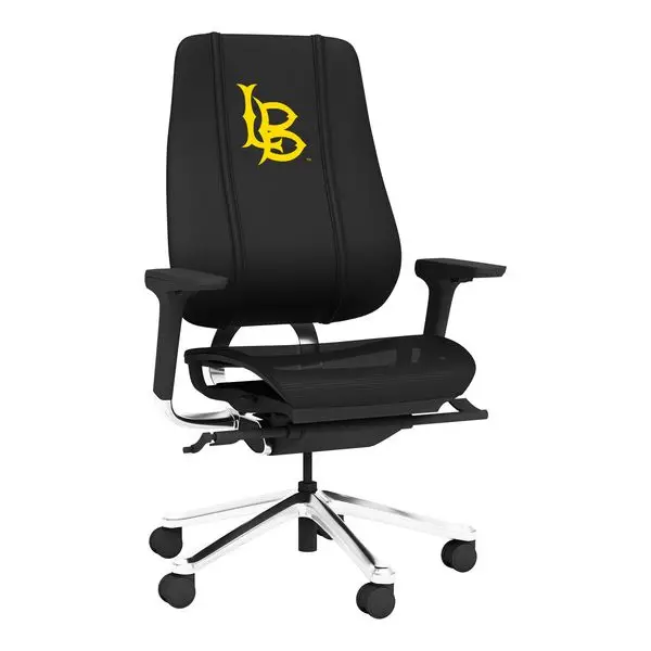 

Игровое кресло PhantomX с основным логотипом Cal State Long Beach