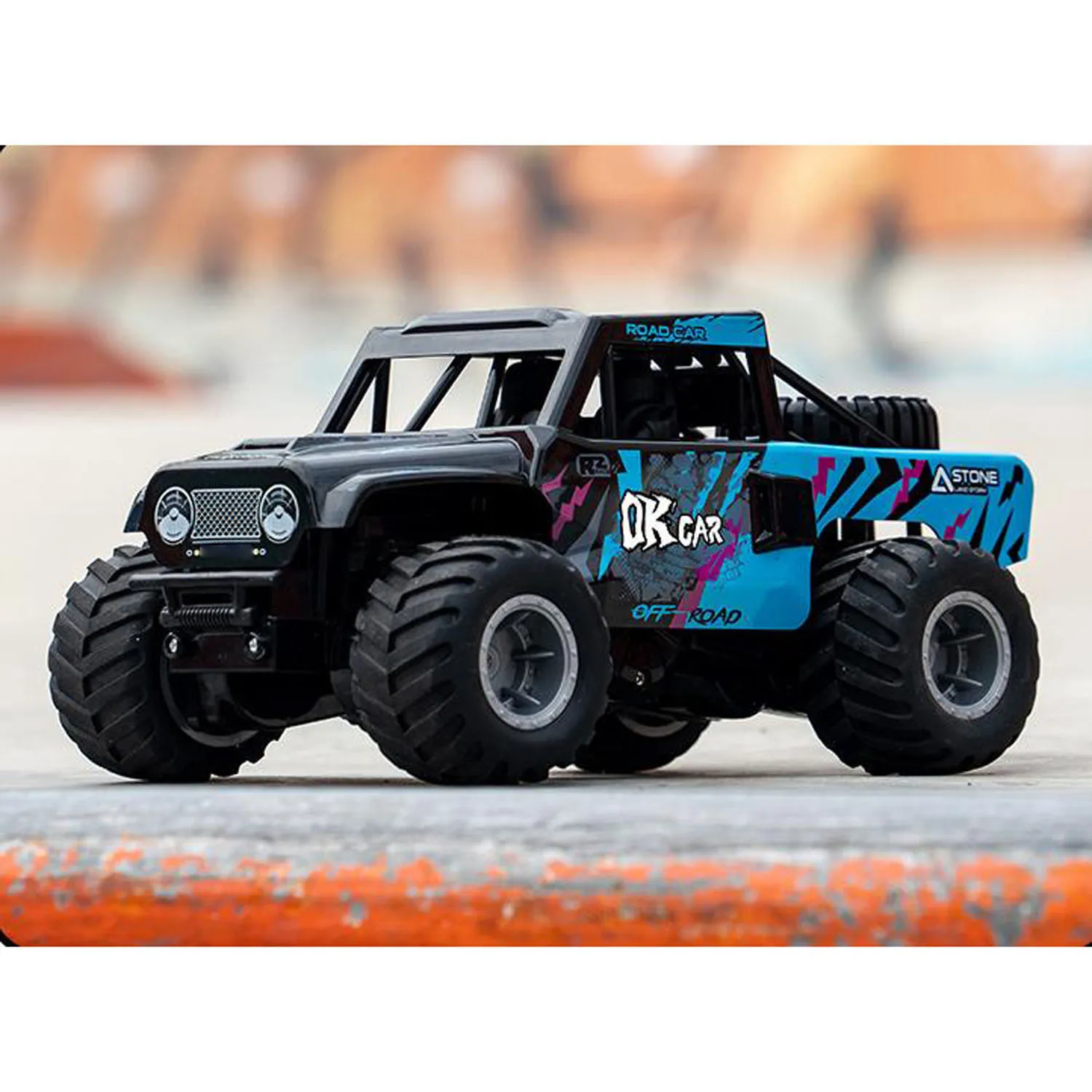 

1/18 4*4 RTR RC Off Road Vehicle 2.4G Remote Control Crawler Q191 Amphibious All Terrain Controlled 360 Rotation Stunt Car Model