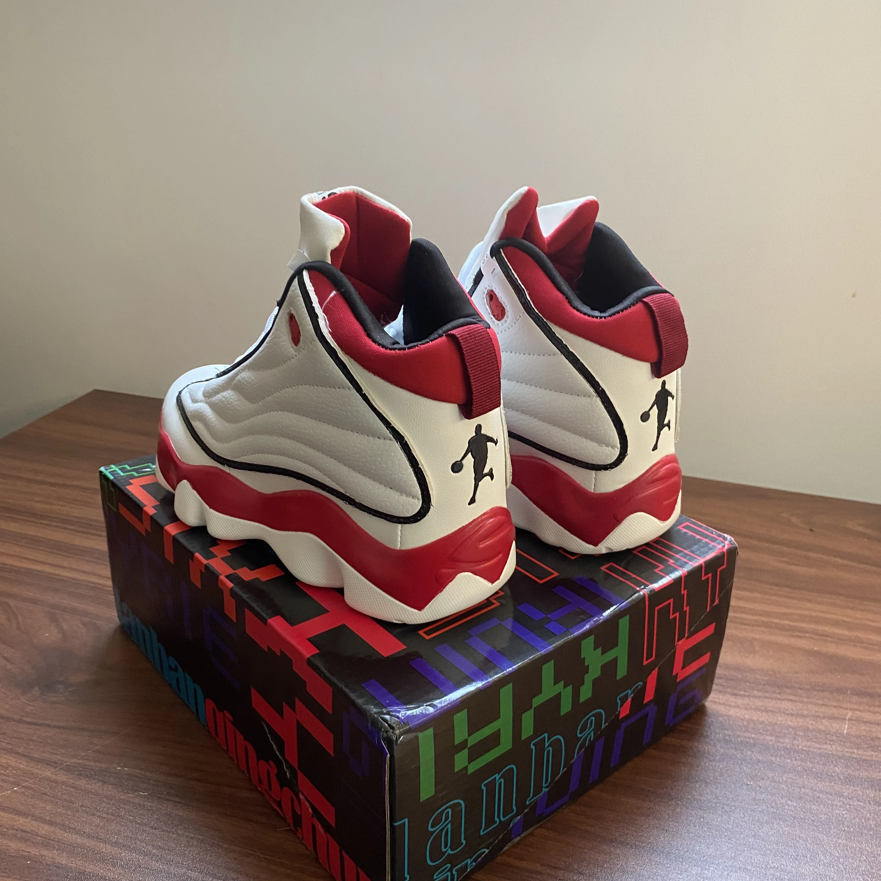 أحذية كرة السلة للرجال أحذية زوجين أحذية رياضية نسائية مريحة عالية الجودة أحذية كرة السلة أحذية رياضية رجالية #1