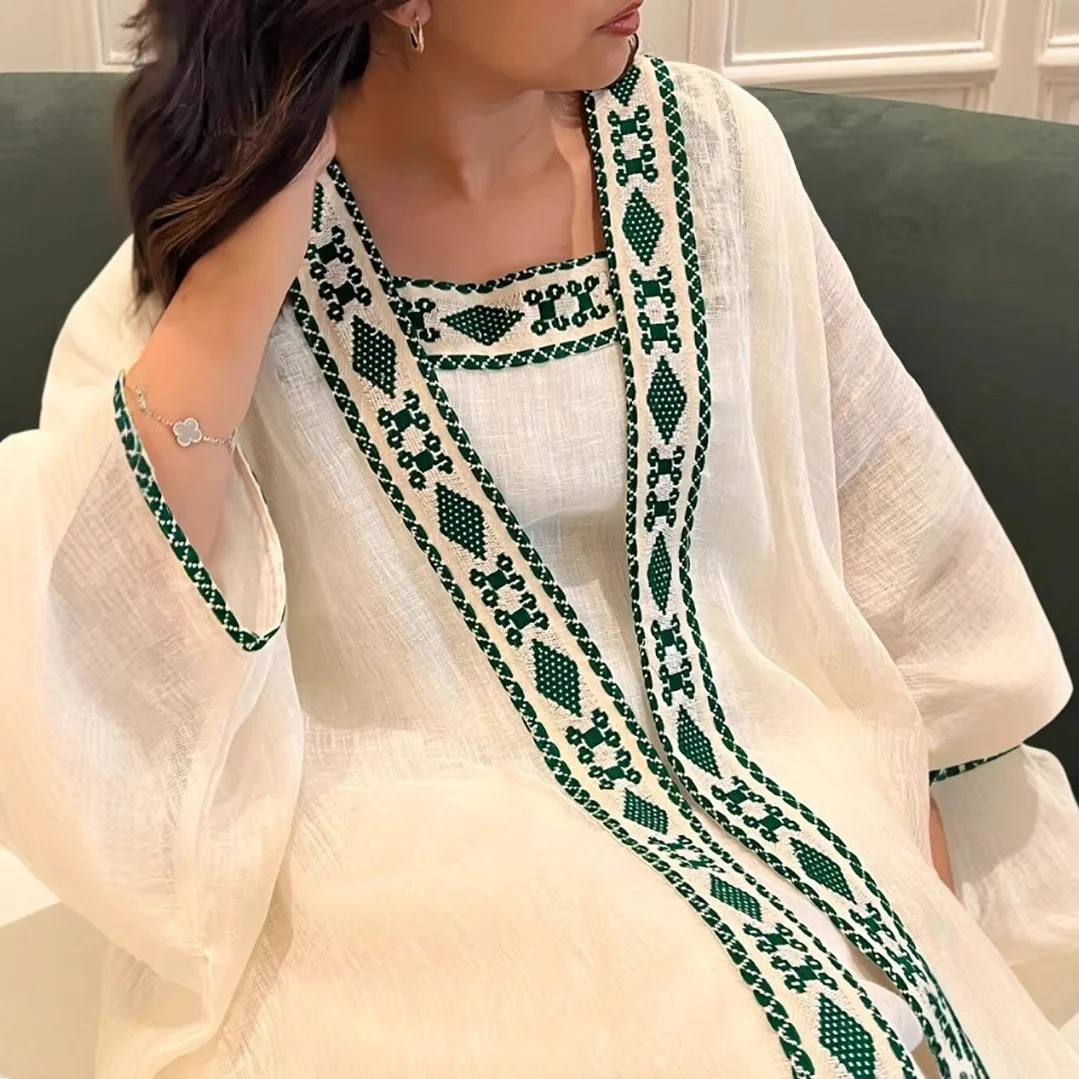 

Арабский мусульманский комплект из 2 предметов: свободная трикотажная хлопково-полиэстеровая блузка с длинным рукавом и облегающее платье для пар (Дубай)