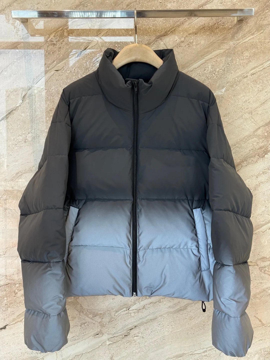 New 2026 Women Dark Gradient Color Short Down Jacket Waterproof Windproof Warm Duck Feather Winter Coats