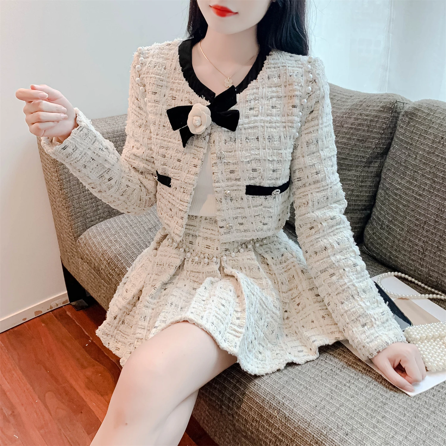 Round Neck College Style Chic Style Jacket Set for Women Autumn 2022 New Heavy Pleated Skirt Two-Piece Set High Quality Fashion