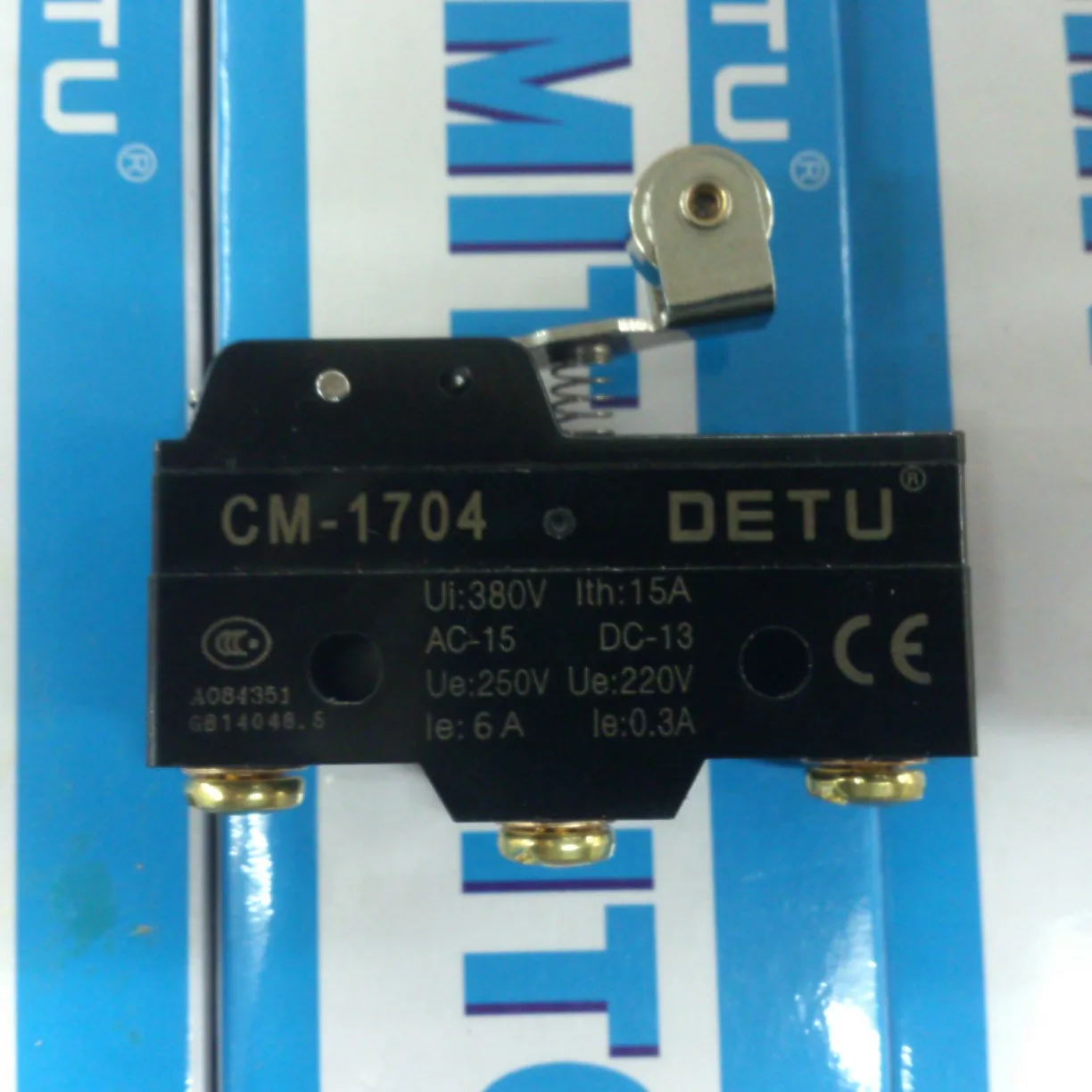 

Detu DETU short copper wheel limit microswitch CM-1704