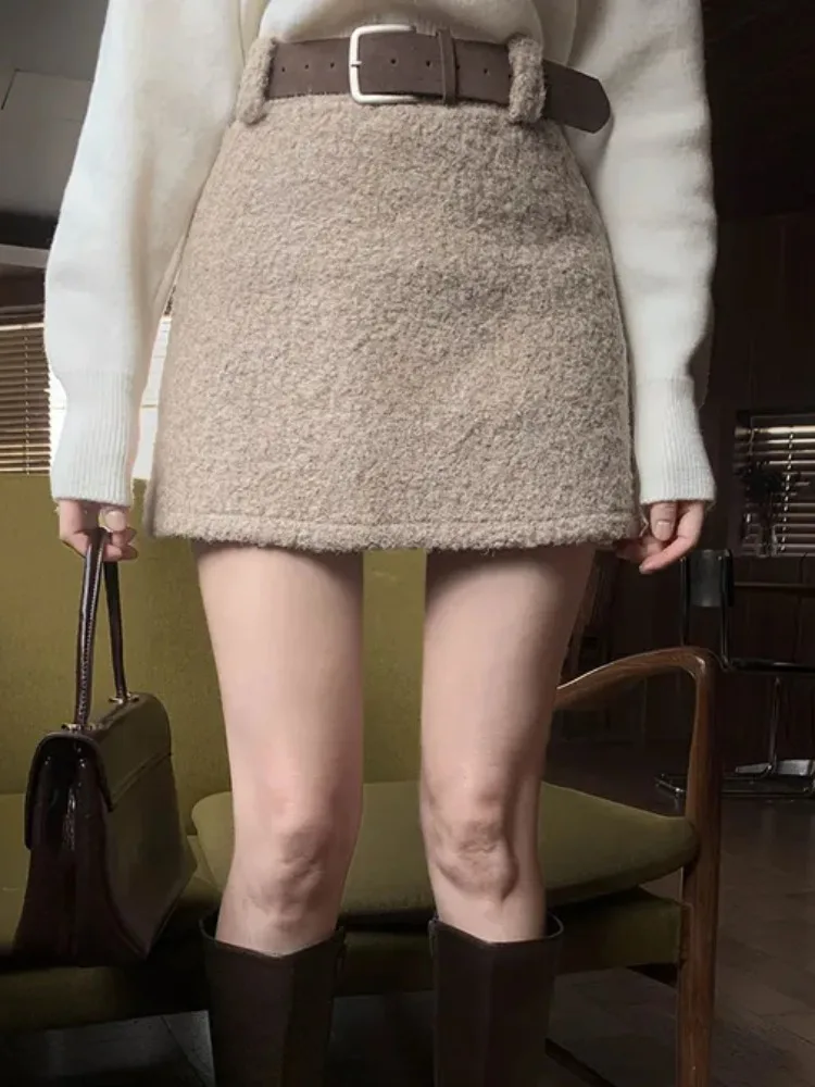 

Шикарная шерстяная юбка с высокой талией и поясом. Женская юбка трапециевидной формы. Утягивающая универсальная юбка на осень-зиму.