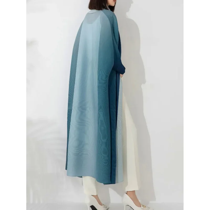 Miyake Fashion Gradient Pleated Long Trench Women Batwing Sleeves Belt Gathered Waist Windbreaker dresses for Women 2023 Autumn