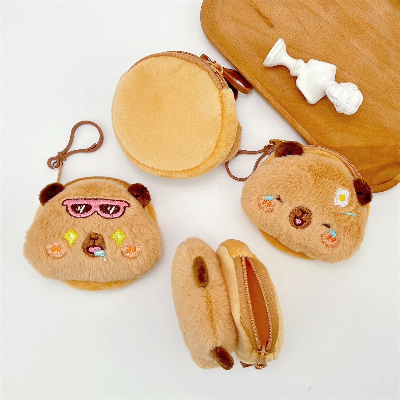 الكرتون كابيبارا عملة المحفظة عالية الجودة هدية صغيرة المفاتيح سحر أفخم سماعة حقيبة سحر