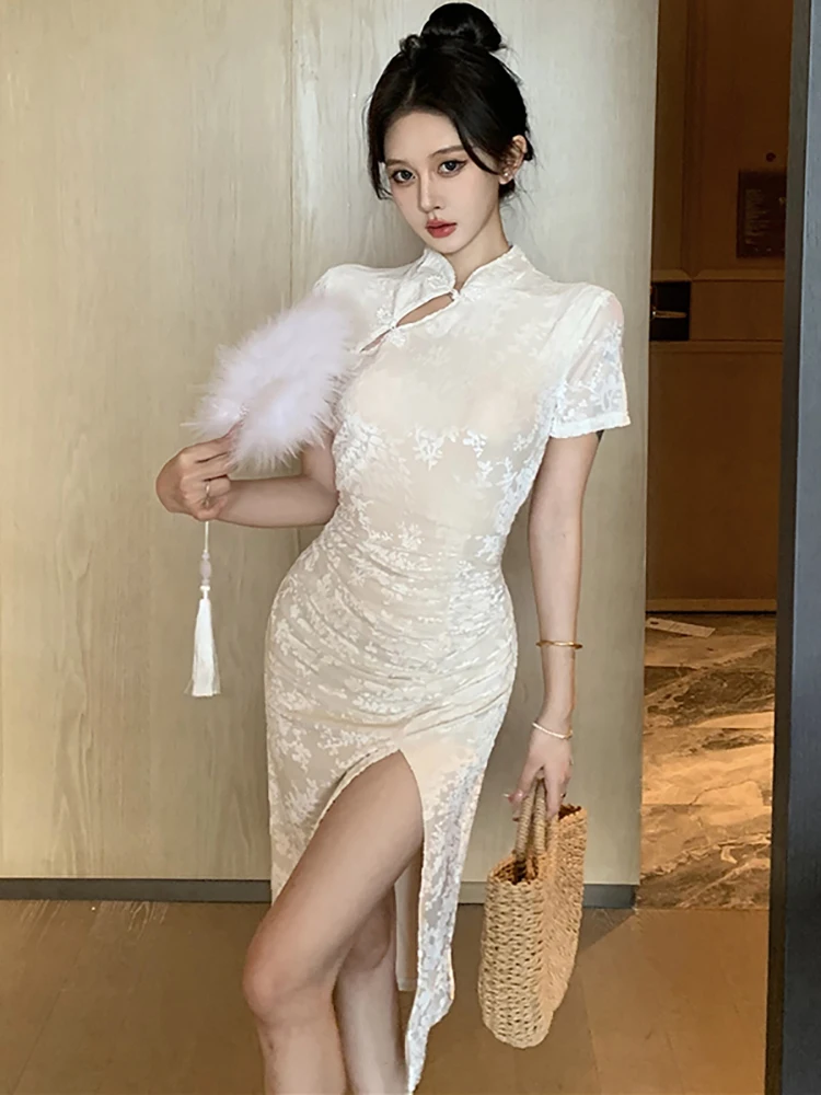 Robe mi-longue en maille Jacquard blanche pour femmes, col montant, manches courtes, moulante, Cheongsam, robe de soirée de luxe coréenne, nouvelle collection été 2025