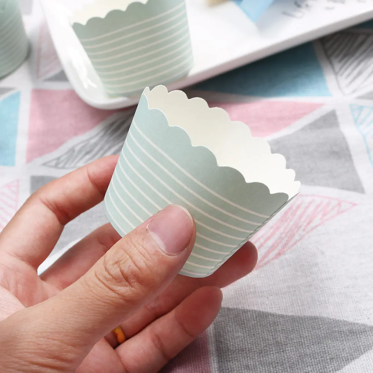 50pcs Paper Paper Dessert Bowls Cups Disposable Muffin Bowls Green Party Supplies Mini Box Cupcake Wrapper Bakery Kitchen