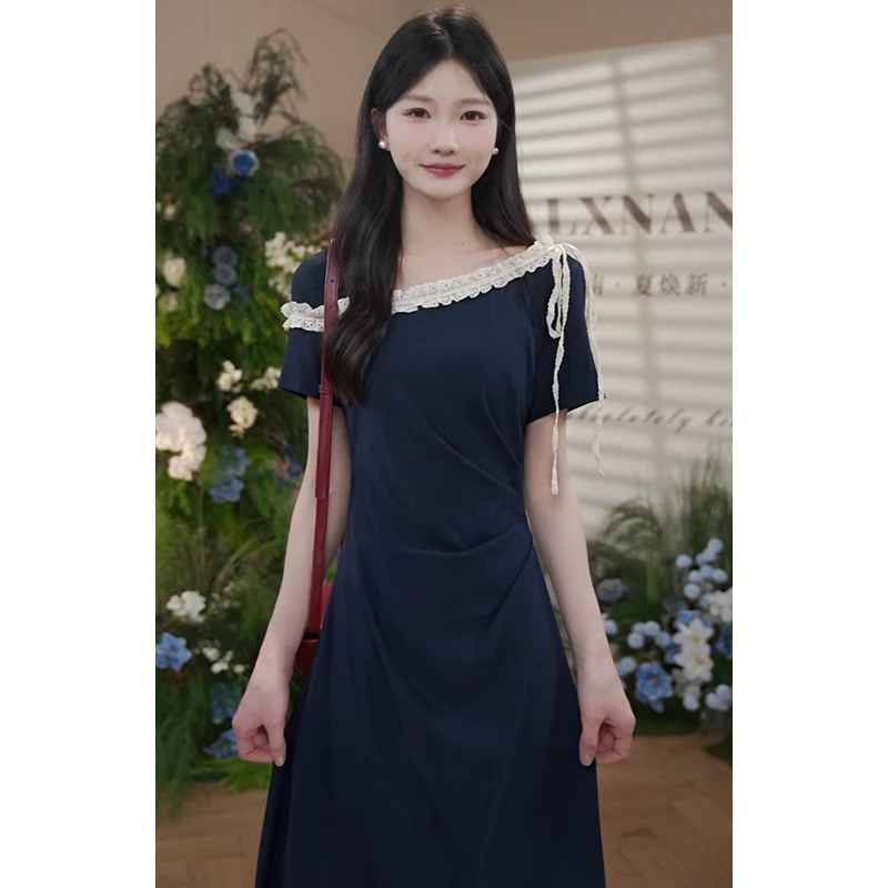 

ALXNAN Women's Blue Dress Long Lace Patchwork Slant Collar Dresses 2025 Autumn Elegant Holiday Party Female Clothing DYL662042