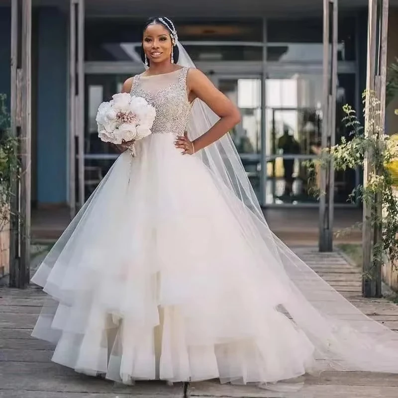 فستان زفاف مخصص مزين بالخرز للحديقة للعروس رداء De Mariage متدرج من التل على شكل حرف a مشد خلفي فستان زفاف