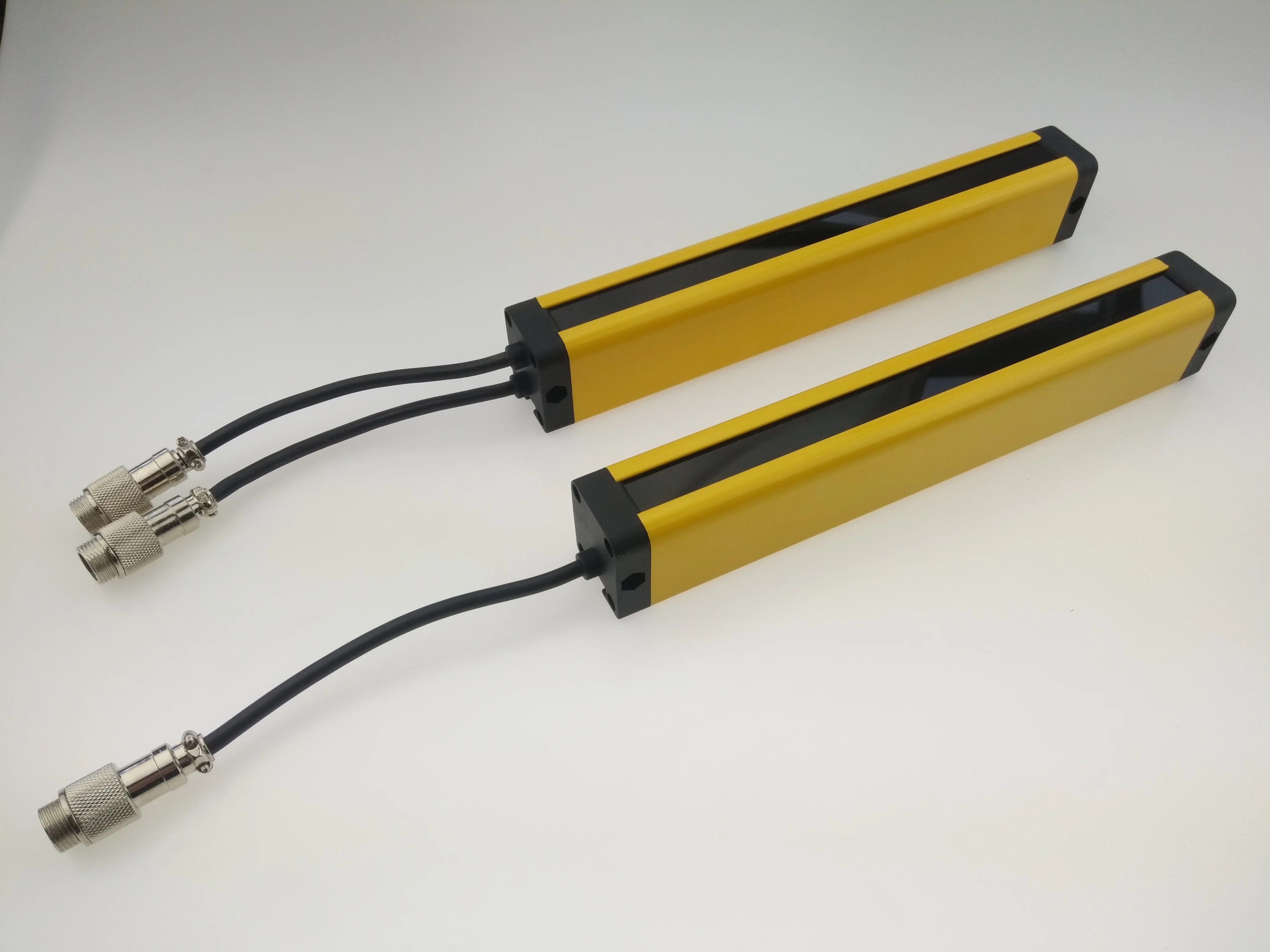 

SN-T4016J Кабель с разрешением 40 мм, синхронизация, безопасная световая завеса, 16 лучей, сенсорный переключатель, инфракрасный передатчик, защита приемника