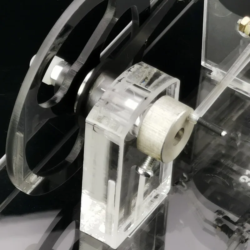 Modelo de motor de vapor, motor de potencia térmica, pistón, movimiento alternativo, juguete, experimento científico, ayuda para enseñanza