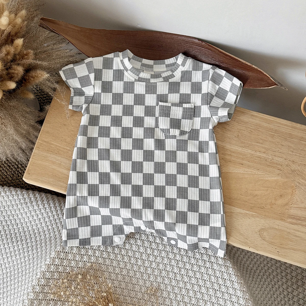 Neugeborenen-Strampler mit Kurzen Ärmeln, Sommer-Bodys mit Schachbrettmuster, Niedliche Babykleidung für Säuglinge – Detail 7