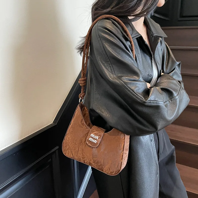 

​ Винтажная сумка в форме полумесяца 2025 года — кошелек из искусственной кожи под мышками, минималистичный легкий вес в стиле бохо для женщин, повседневные поездки на работу ​