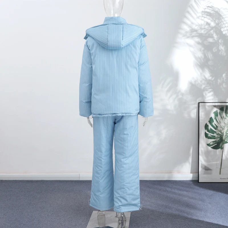 2026 Winter Gestreiftes Baumwoll-Mantel-Hosen-Set für Damen mit Kapuze, Stehkragen, Reißverschluss-Steppmantel und Hose mit Elastikbund – Damen-Outfit – Detail 2