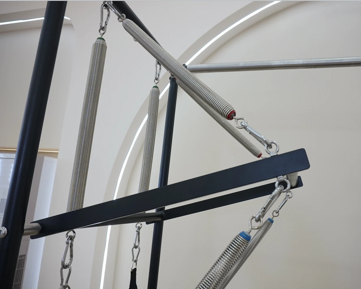 Rehabilitation BedPopular Design Top Quality Pilates Training Equipment White Black Alloy Steel Pilates  Training Bed Fo