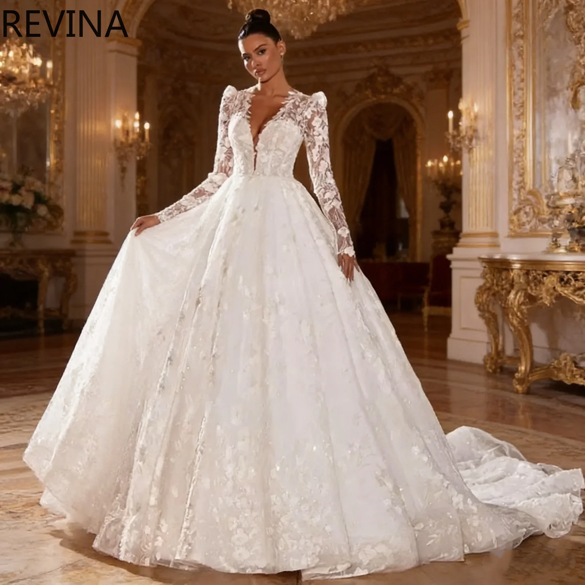 

Princess Luxury Ball Gown Wedding Dress with Long Sleeves V-Neck Lace Applique for Women Customizable Bridal Vestido De Novia