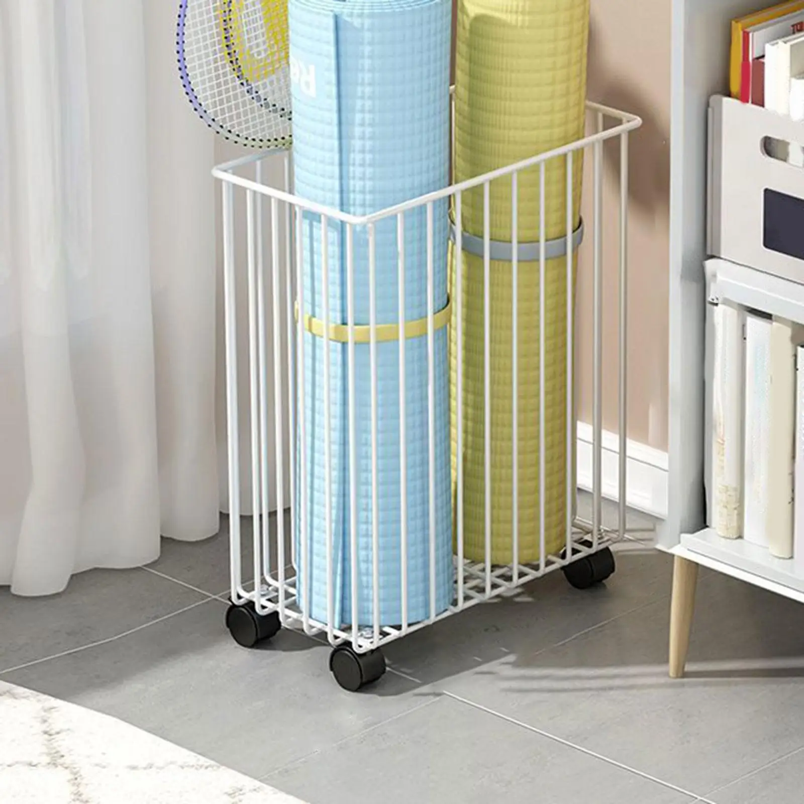 

Корзина для хранения коврика для йоги с колесами, стеллаж для хранения оборудования для домашнего спортзала, сетчатая корзина для грязного белья, органайзер для тренировочного оборудования, тележка