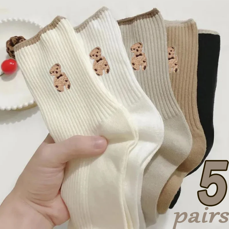 Bawełniany nadruk z misiem długie skarpetki damskie dziewczęce miękkie wygodne brązowe pończochy śliczne Kawaii Animal Mid-Tube skarpety Calcetines Mujer