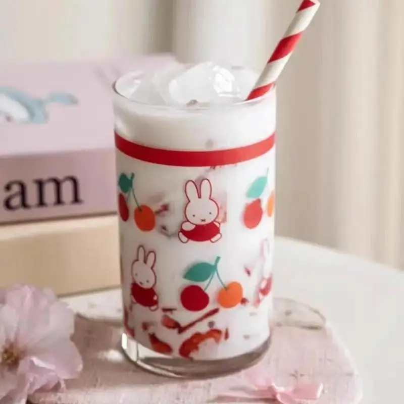 

Стеклянная чашка Miffy Kawaii для девочек, стеклянная чашка с милым узором из мультфильма, пара, сок, напиток, кофейная чашка, детская термостойкая чашка для молока, подарок