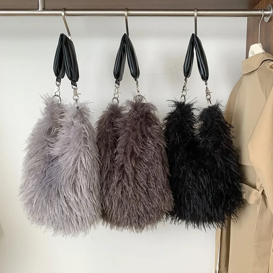 Autumn Long Fur Shoulder Bag Half Moon Plush Tote Bags for Women Fluffy Warm Soft Handbags New Faux Fur Hobos Cloud Dumpling Bag