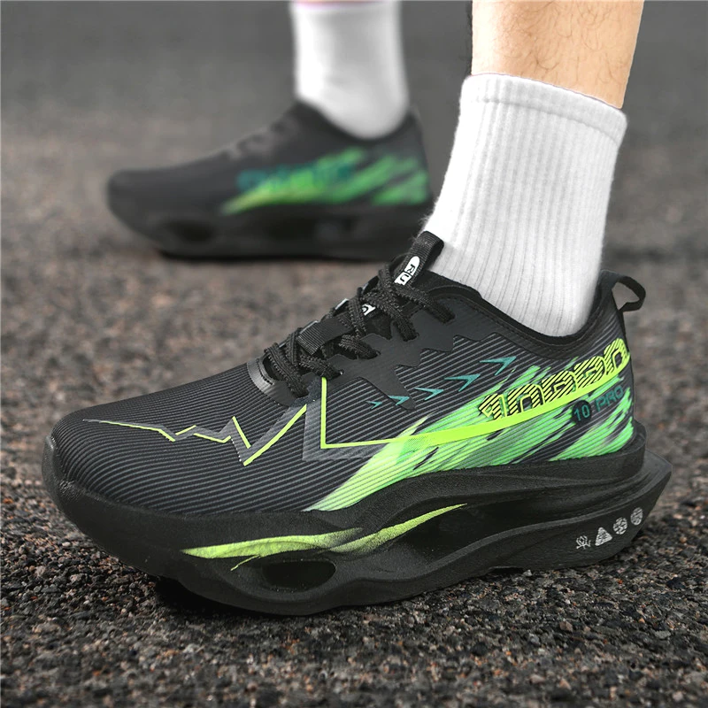 Parent-Child Matching Running Shoes Lightweight Breathable Sports Sneakers Cushioned Non-Slip Shoes Size 33-45