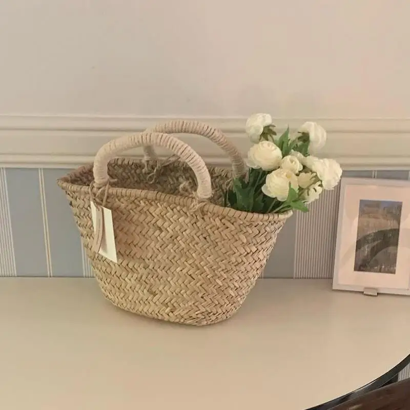 handwoven-straw-bag-beach-vacation-handbag-women's-style-handheld-basket-bag-custom-design-service-riluo-home-brand