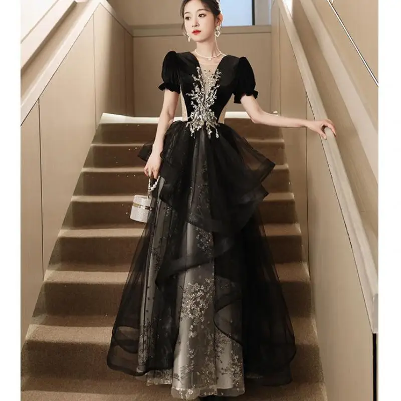 เซ็กซี่ภาพลวงตา V คอชุดราตรีแขนสั้นคลาสสิกสีดํา Tulle พรหมชุด A-Line Robe De Soiree ที่กําหนดเอง