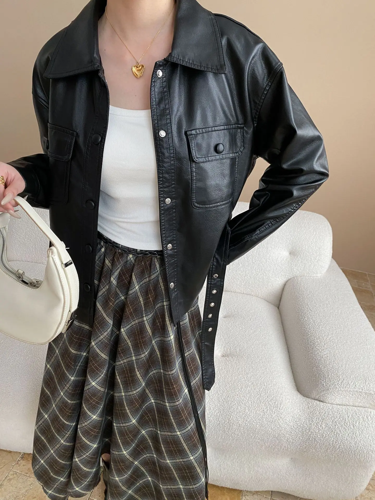 النساء فو سترات من الجلد الصلبة معاطف قصيرة مربوطة طويلة الأكمام رفض طوق فضفاض مكتب سيدة عادية 2025 ربيع الخريف