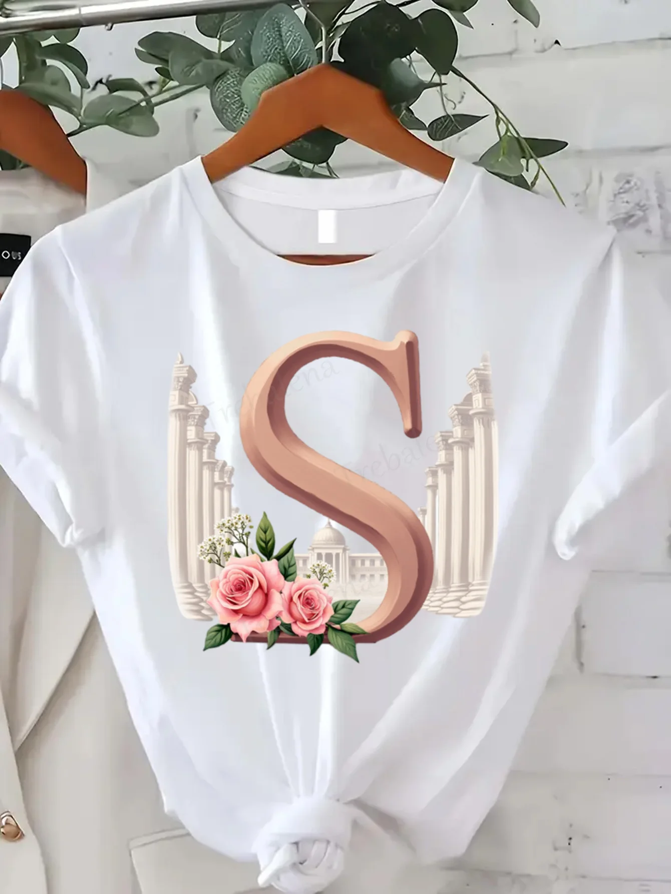 

Comfortable Women's Print T-shirt Elegant Rose & Column Monogram S T-Shirt for Women, Vintage Chic Style